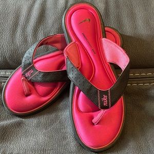 Nike Thong Flip Flips